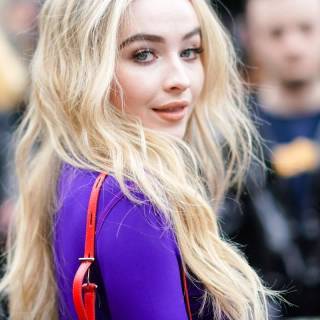 Sabrina Carpenter phone wallpaper
