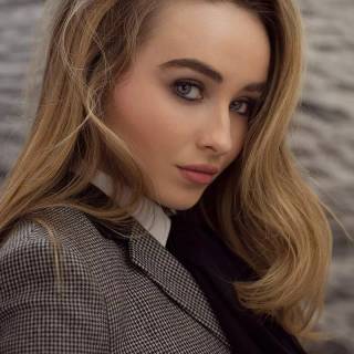 Sabrina Carpenter phone wallpaper