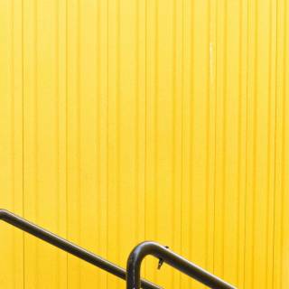 Black and yellow iPhone wallpaper