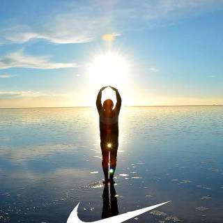 Run iPhone wallpaper