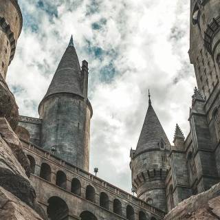 Hogwarts castle phone wallpaper