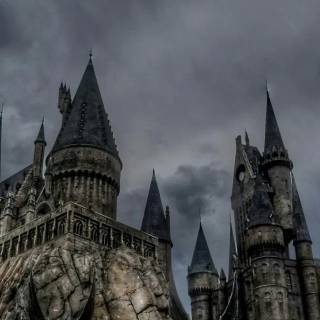 Hogwarts castle phone wallpaper