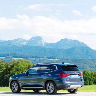 BMW X3 iPhone wallpaper