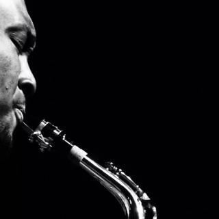 iPhone 12 music wallpaper