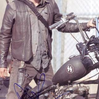 Daryl Dixon iPhone wallpaper