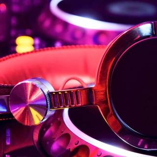 Music iPhone 11 wallpaper