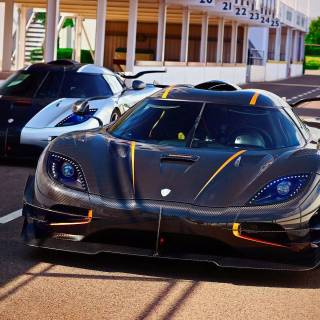 Black Koenigsegg wallpaper