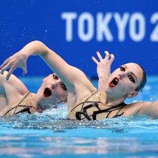 Synchronized swimming wallpaper