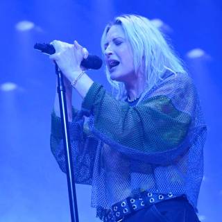 Emily Armstrong wallpaper