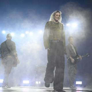 Emily Armstrong wallpaper