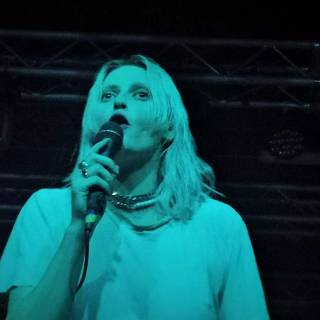 Emily Armstrong wallpaper