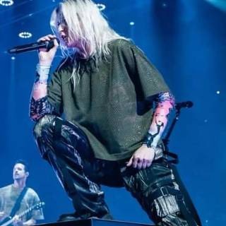 Emily Armstrong wallpaper