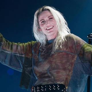 Emily Armstrong wallpaper