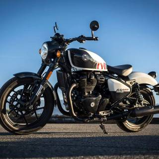 Royal Enfield Shotgun 650 wallpaper