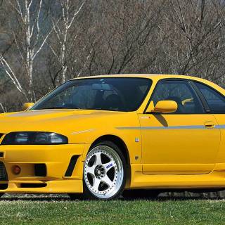 Yellow Nissan GTR wallpaper