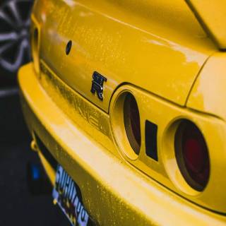 Yellow Nissan GTR wallpaper