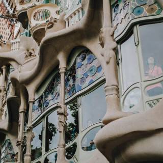 Antoni Gaudí wallpaper