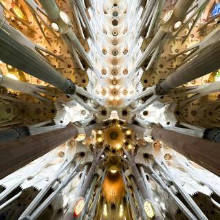 Antoni Gaudí wallpaper