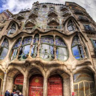 Antoni Gaudí wallpaper