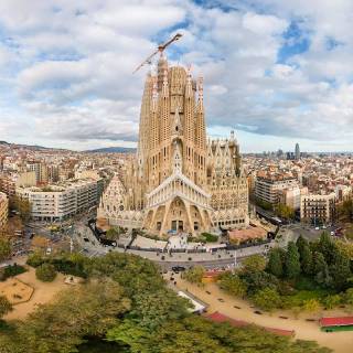 Antoni Gaudí wallpaper