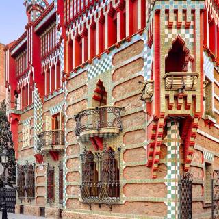 Antoni Gaudí wallpaper