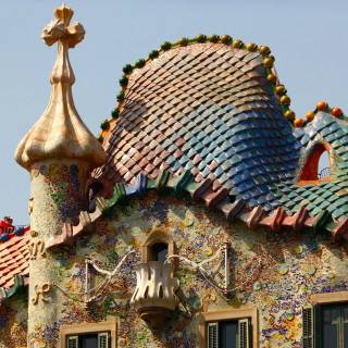 Antoni Gaudí wallpaper