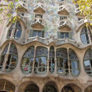 Antoni Gaudí wallpaper