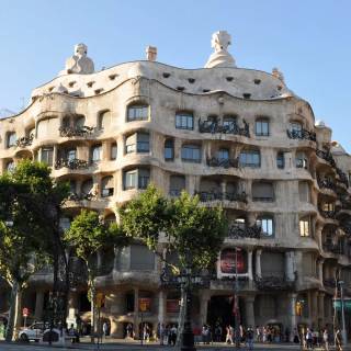 Antoni Gaudí wallpaper