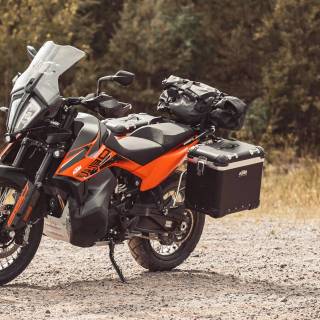 KTM 890 Adventure wallpaper