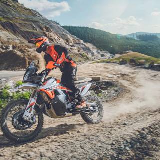 KTM 890 Adventure wallpaper