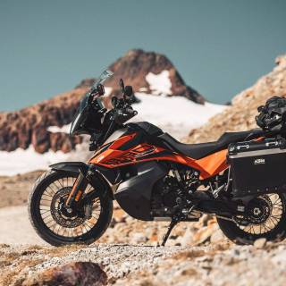 KTM 890 Adventure wallpaper