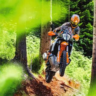 KTM 890 Adventure wallpaper