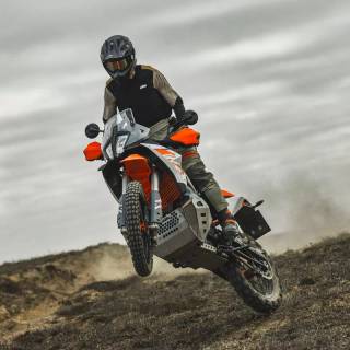 KTM 890 Adventure wallpaper