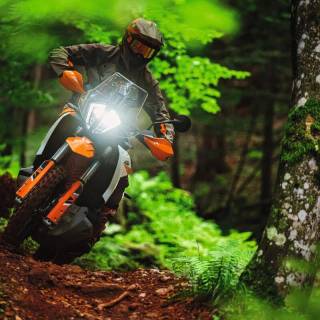 KTM 890 Adventure wallpaper