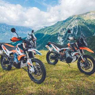KTM 890 Adventure wallpaper