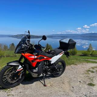 KTM 890 Adventure wallpaper