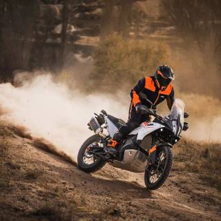 KTM 890 Adventure wallpaper