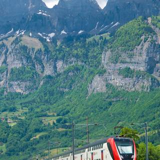 Switzerland train wallpaper