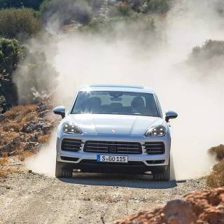 Off Road Porsche iPhone wallpaper