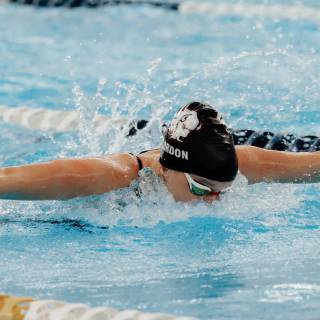 Female swimmer wallpaper