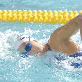 Female swimmer wallpaper