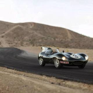 Jaguar D-Type wallpaper