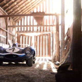Jaguar D-Type wallpaper