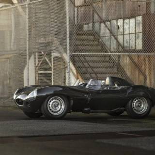 Jaguar D-Type wallpaper