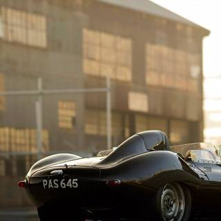 Jaguar D-Type wallpaper