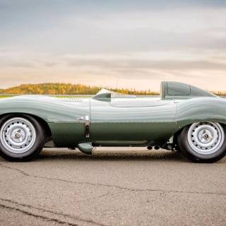 Jaguar D-Type wallpaper