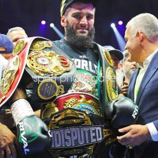 Artur Beterbiev wallpaper