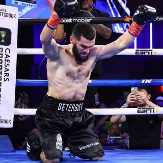 Artur Beterbiev wallpaper
