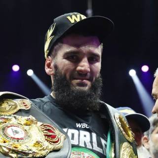 Artur Beterbiev wallpaper