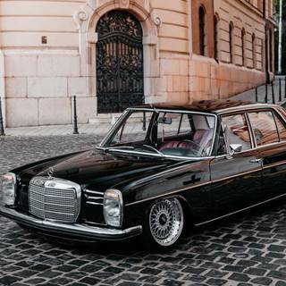 Mercedes-Benz W114 wallpaper